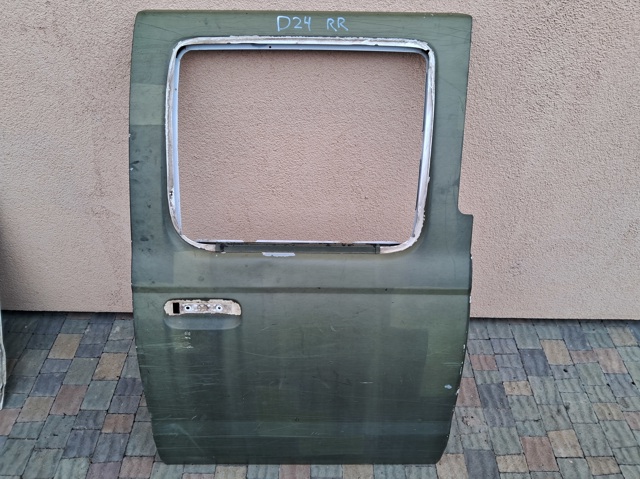 Задняя правая дверь H2100VJ3MM NISSAN