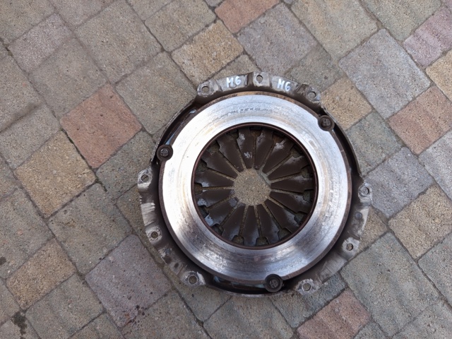 Лепестковая корзина сцепления L80116410 MAZDA