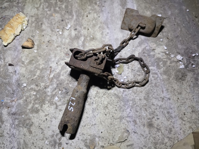 Лебедка запасного колеса MR995050 MITSUBISHI