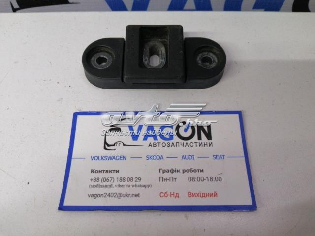 1U0827240B VAG клин фiксування дверi багажного вiдсiку