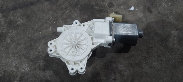 Мотор стеклоподъемника двери передней, левой 68002899AA CHRYSLER