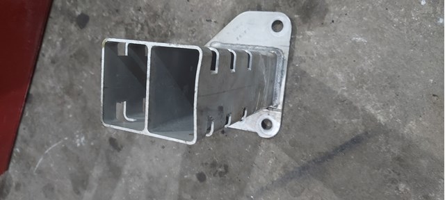 Кронштейн усилителя переднего бампера 68096084AC CHRYSLER