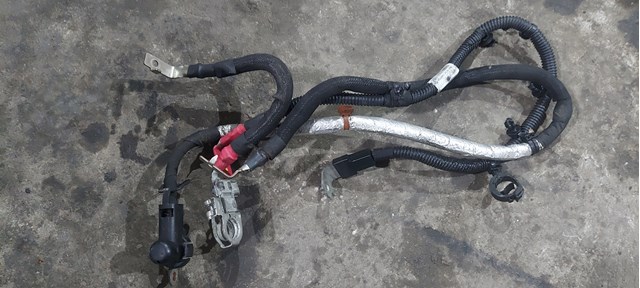 Кабель положительной клемы аккумулятора (АКБ) 68111052AE CHRYSLER