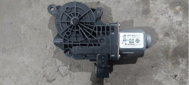 Мотор стеклоподъемника двери передней, левой 6R0959811T VAG