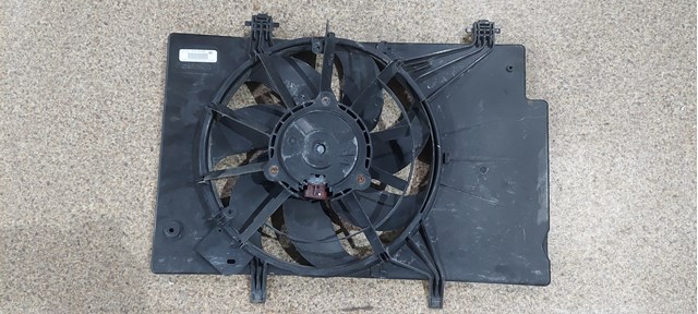 Диффузор радиатора охлаждения, в сборе с мотором и крыльчаткой 8V518C607AG