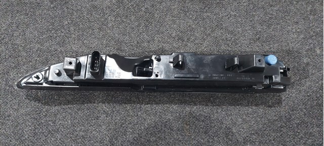 95863118200 PORSCHE Габарит (фонарь) передний нижний правый купить в Ужгород