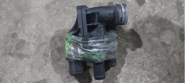 Кожух термостата DS7G9K478DA FORD
