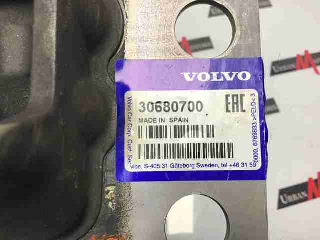Левая подушка двигателя 30680700 VOLVO