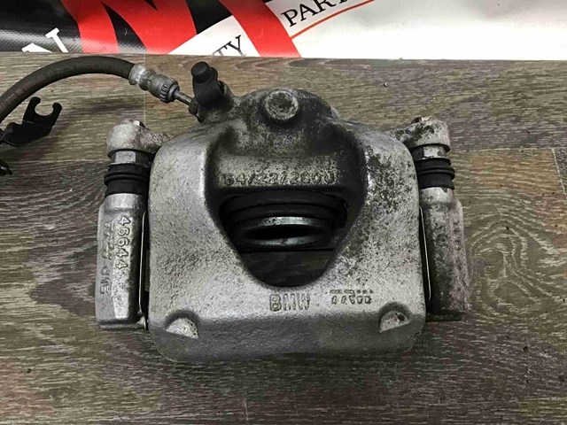 Суппорт тормозной передний правый 34116860262 BMW