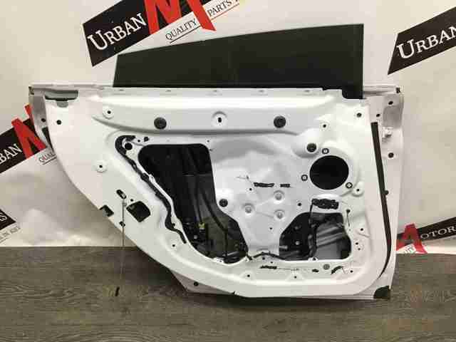 Дверь пассажирская задняя левая 41007347713 BMW
