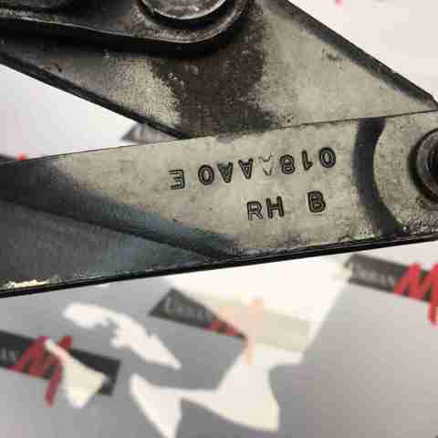 Завеса капота правая 4H2216537AA LAND ROVER