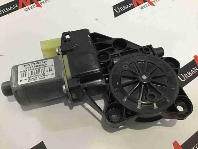 Мотор стеклоподъемника двери передней, правой 67622757044 BMW