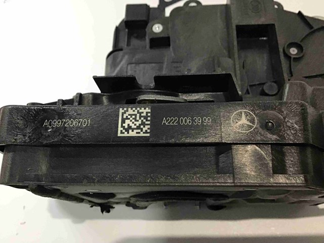 Дверной замок передний правый A0997206701 MERCEDES