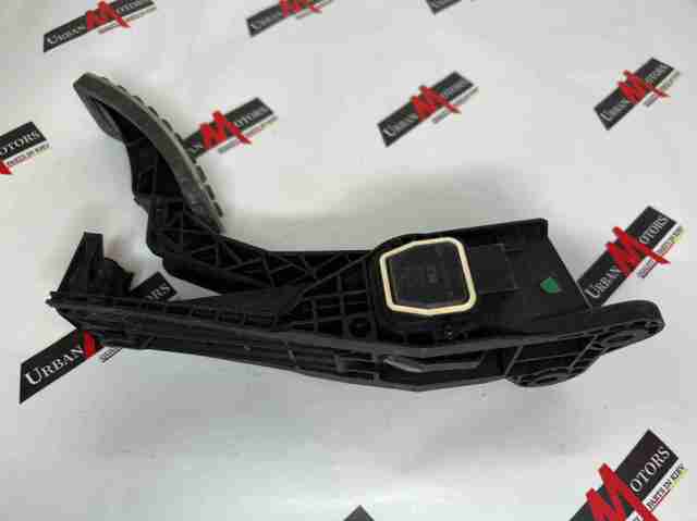 Педали газа A1643000104 MERCEDES