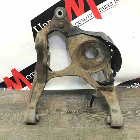 Балансир задний нижний, левый A1643500606 MERCEDES