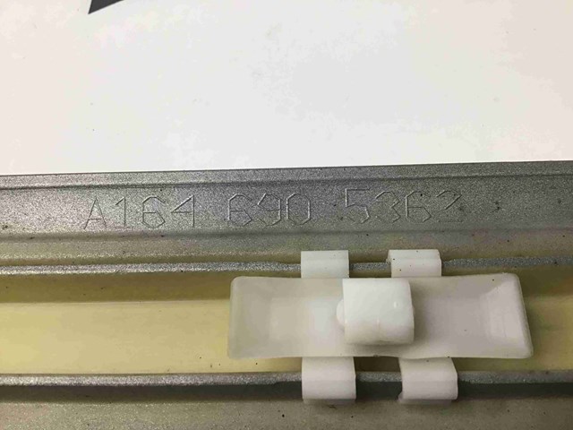 Молдинг двери задней левой A16469053629775 MERCEDES