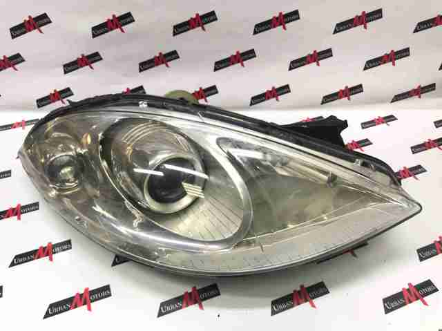 Правая блок фара A1698200661 MERCEDES