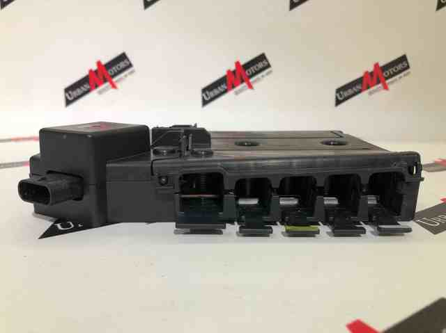 Панель предохранителей A2055402850 MERCEDES