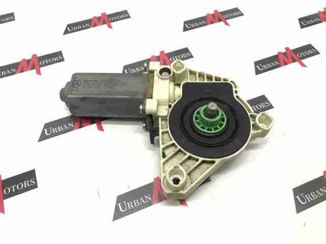 Моторчик стеклоподъемника двери задней, правой A2078200642 MERCEDES