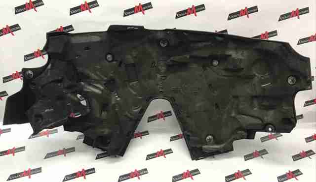 Крышка мотора декоративная A6290100967 MERCEDES