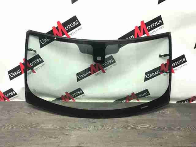 Стекло лобовое AH3203100FB LAND ROVER