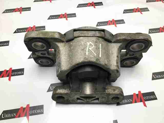 Подушка трансмиссии BJ327M121AC LAND ROVER
