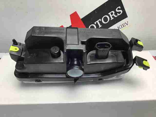 Противотуманка правая CK5215200AB LAND ROVER