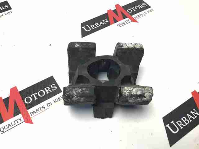 Подушка радиаотра нижняя CPLA8B204AB LAND ROVER