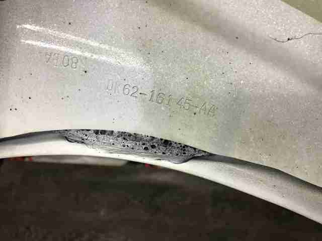 Крыло левое DK6216145AA LAND ROVER