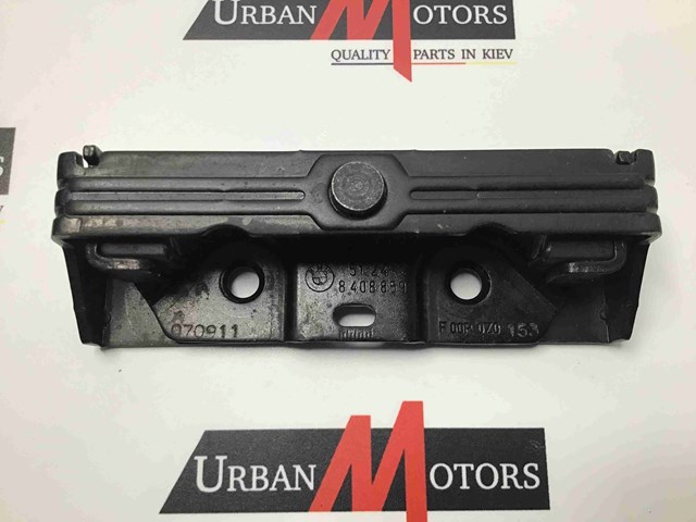 Упор двери задка FQQ000010 LAND ROVER