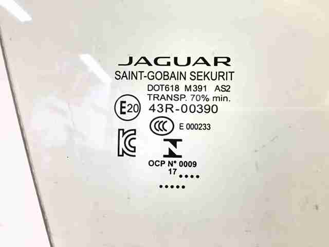 Стекло пассажирской двери J9C2845 JAGUAR