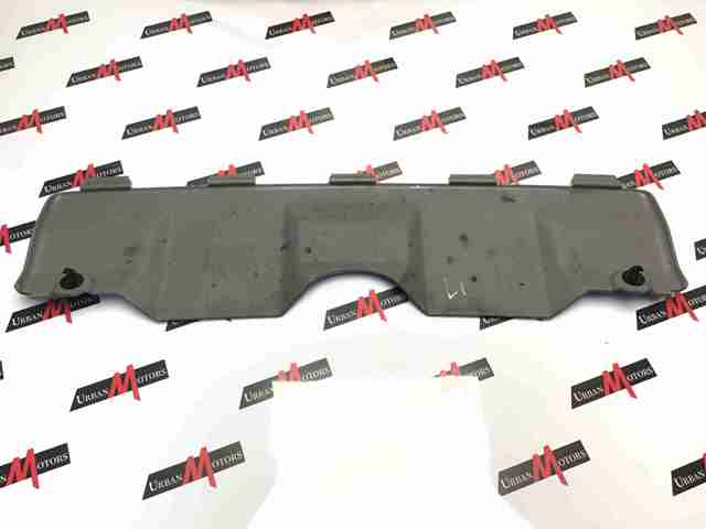 Передняя заглушка бампера буксировочного крюка LR002155 LAND ROVER