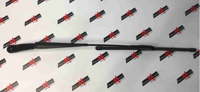 Рычаг стеклоочистителя LR002246 LAND ROVER