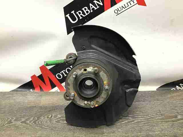 Цапфа поворотная правая LR010677 LAND ROVER