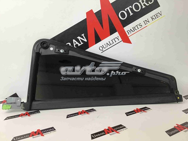 Стекло-форточка двери, задней, левой LR012230 LAND ROVER