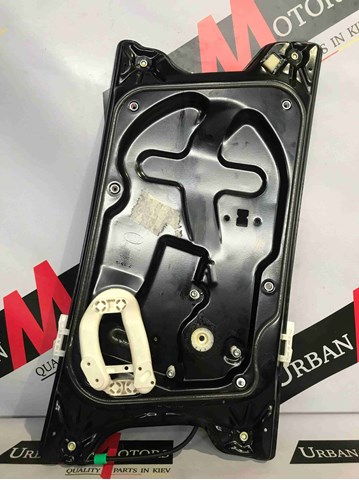 Стеклоподъемник передней правой двери LR013865 LAND ROVER
