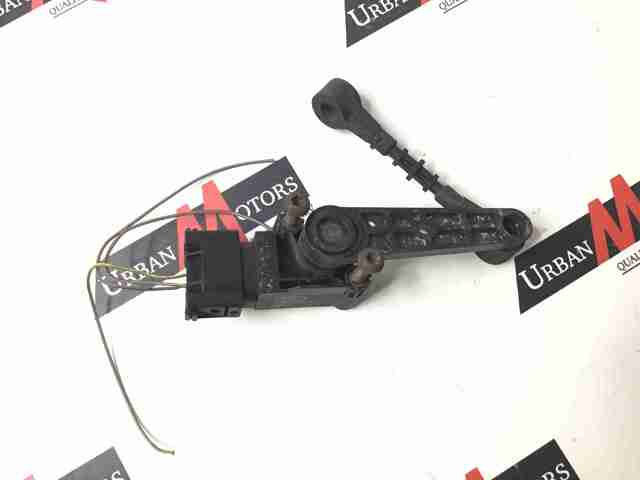 Датчик уровня кузова, передний LR013915 LAND ROVER