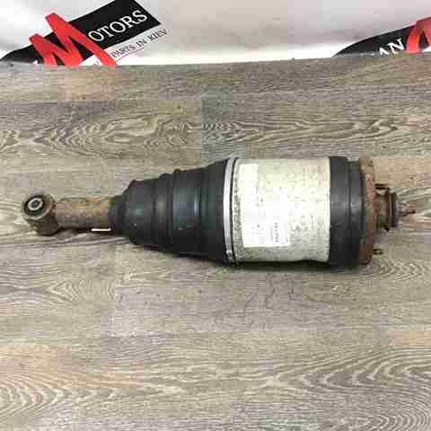 Амортизационная стойка задняя LR014195 LAND ROVER