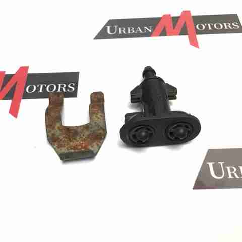 Форсунка омывателя фары передней, левой LR015359 LAND ROVER