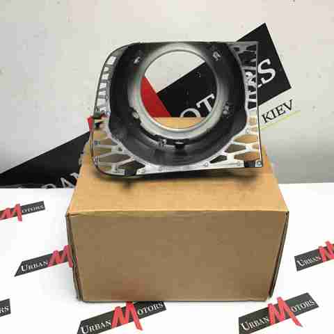 Решетка противотуманных фар левая LR018245 LAND ROVER