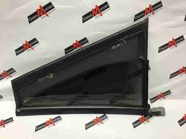 Задняя форточка правая LR021068 LAND ROVER