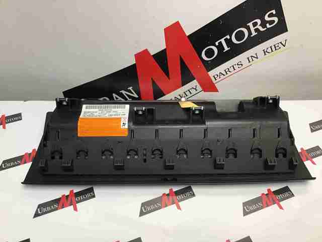 Подушка безопасности защиты коленей LR026034 LAND ROVER