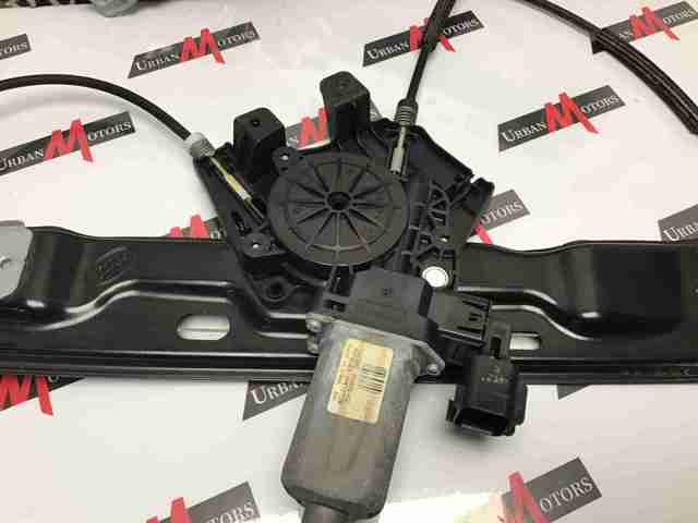 Подъемник механический ветрового стекла LR026709 LAND ROVER