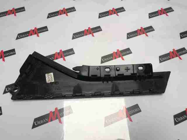 Накладка двери задней правой вертикальная LR027219 LAND ROVER