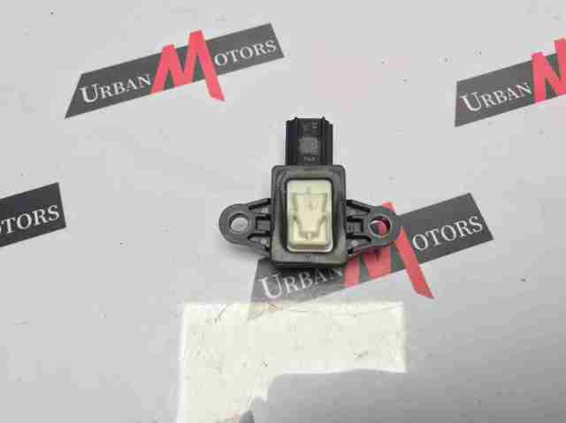 Датчик AIRBAG передний LR028860 LAND ROVER