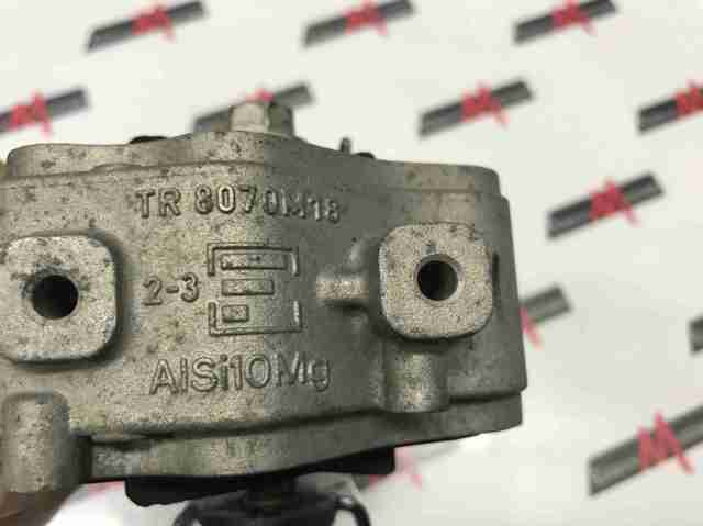 Нижняя подушка двигателя LR032311 LAND ROVER