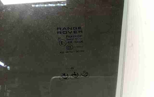 Стекло водительской двери LR034296 LAND ROVER