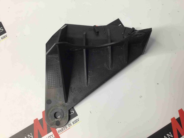 Кожух термостата LR039256 LAND ROVER
