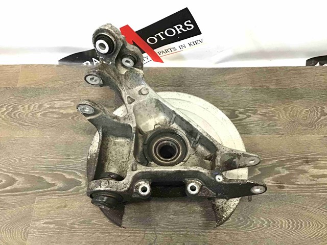 Цапфа поворотная правая LR043593 LAND ROVER