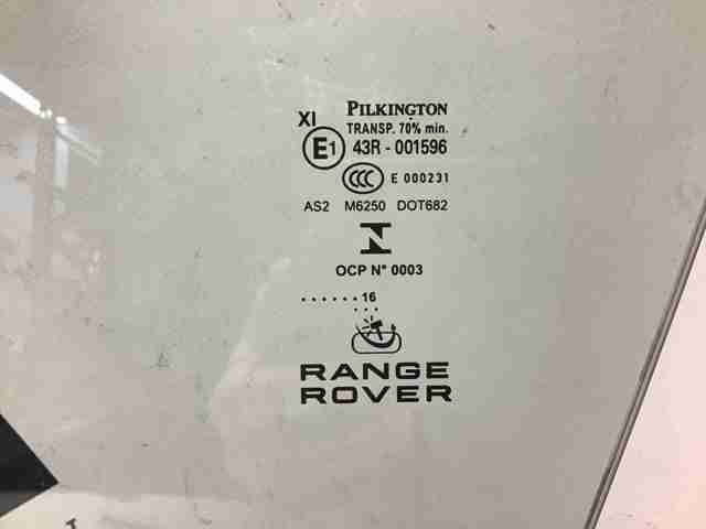 Стекло передней двери, левой LR043947 LAND ROVER